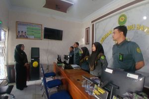 Ketua Pengadilan Agama Sidikalang Bawakan Morning Briefing Petugas PTSP.